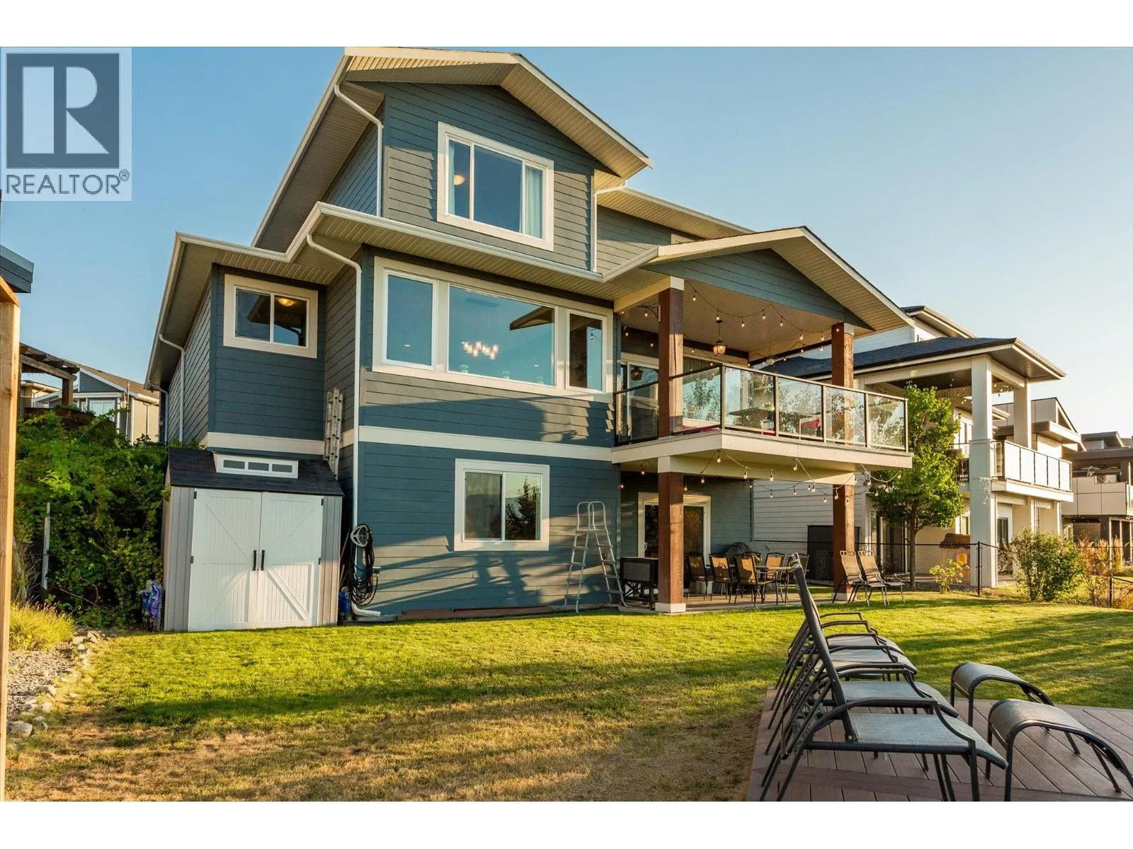 1160 Goldfinch Place