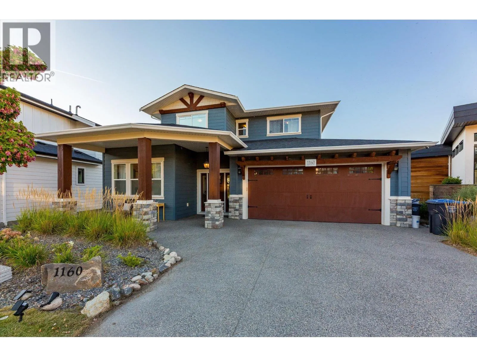 1160 Goldfinch Place