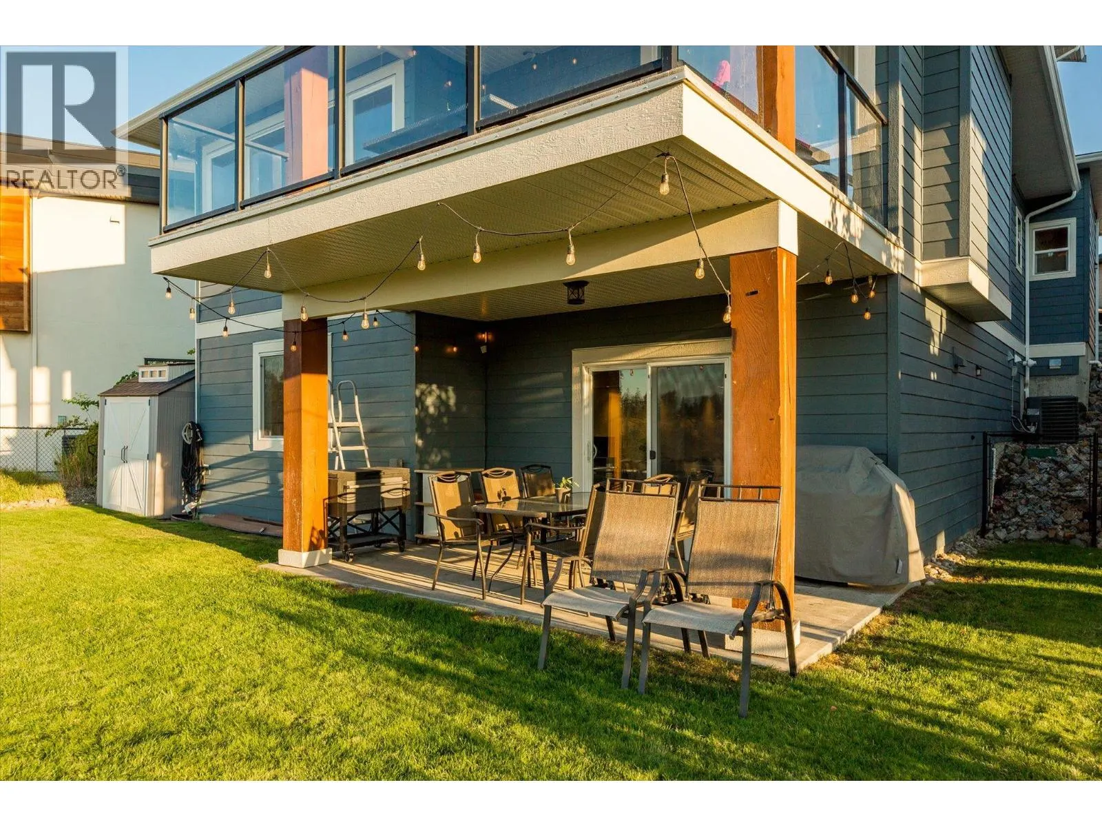 1160 Goldfinch Place
