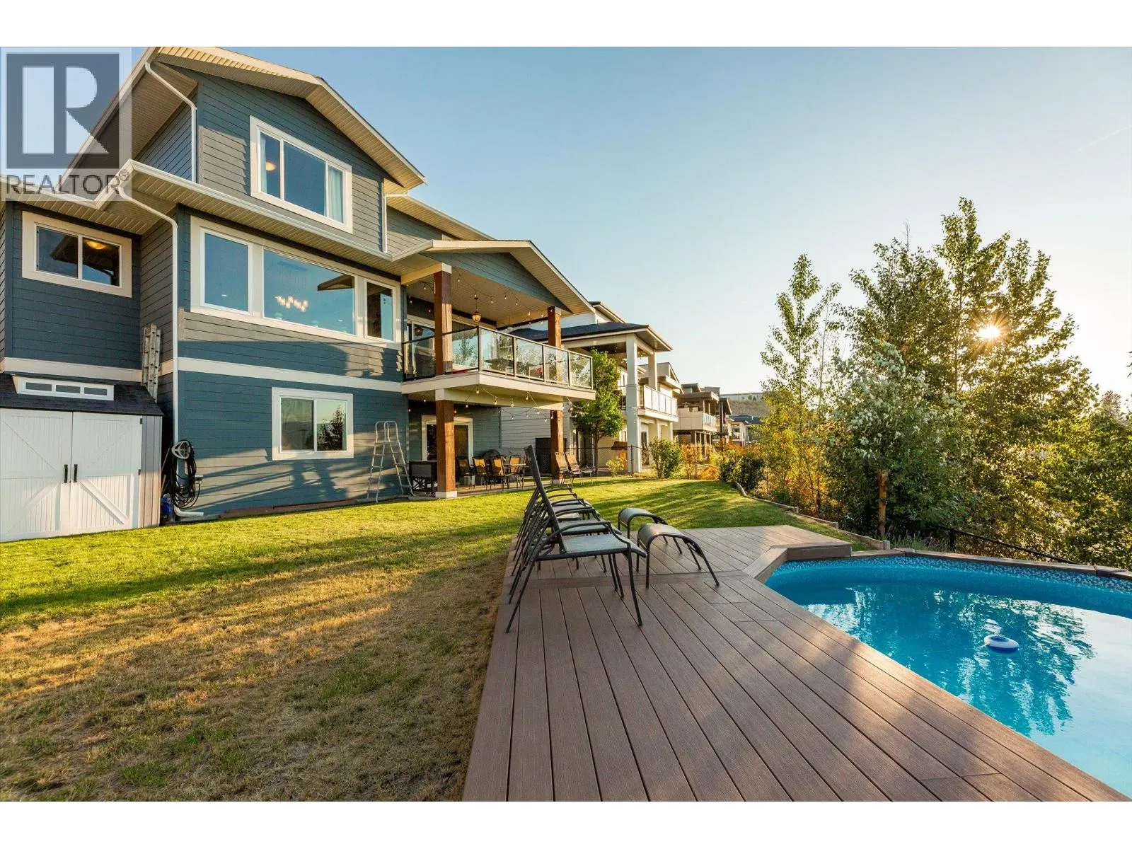 1160 Goldfinch Place
