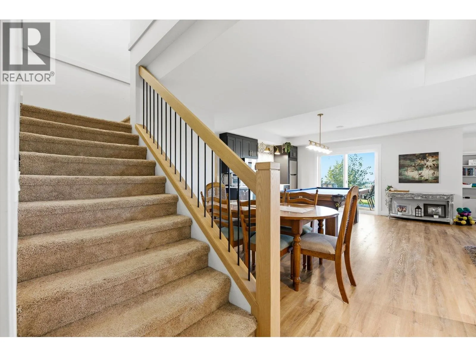 1160 Goldfinch Place