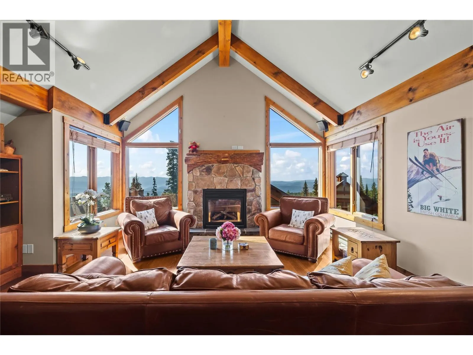 90 Forest Lane