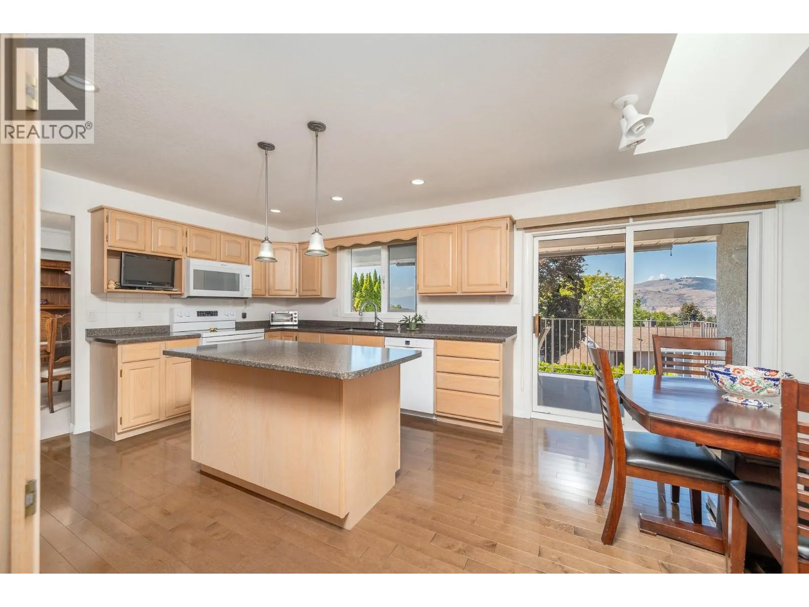 3912 Cascade Drive
