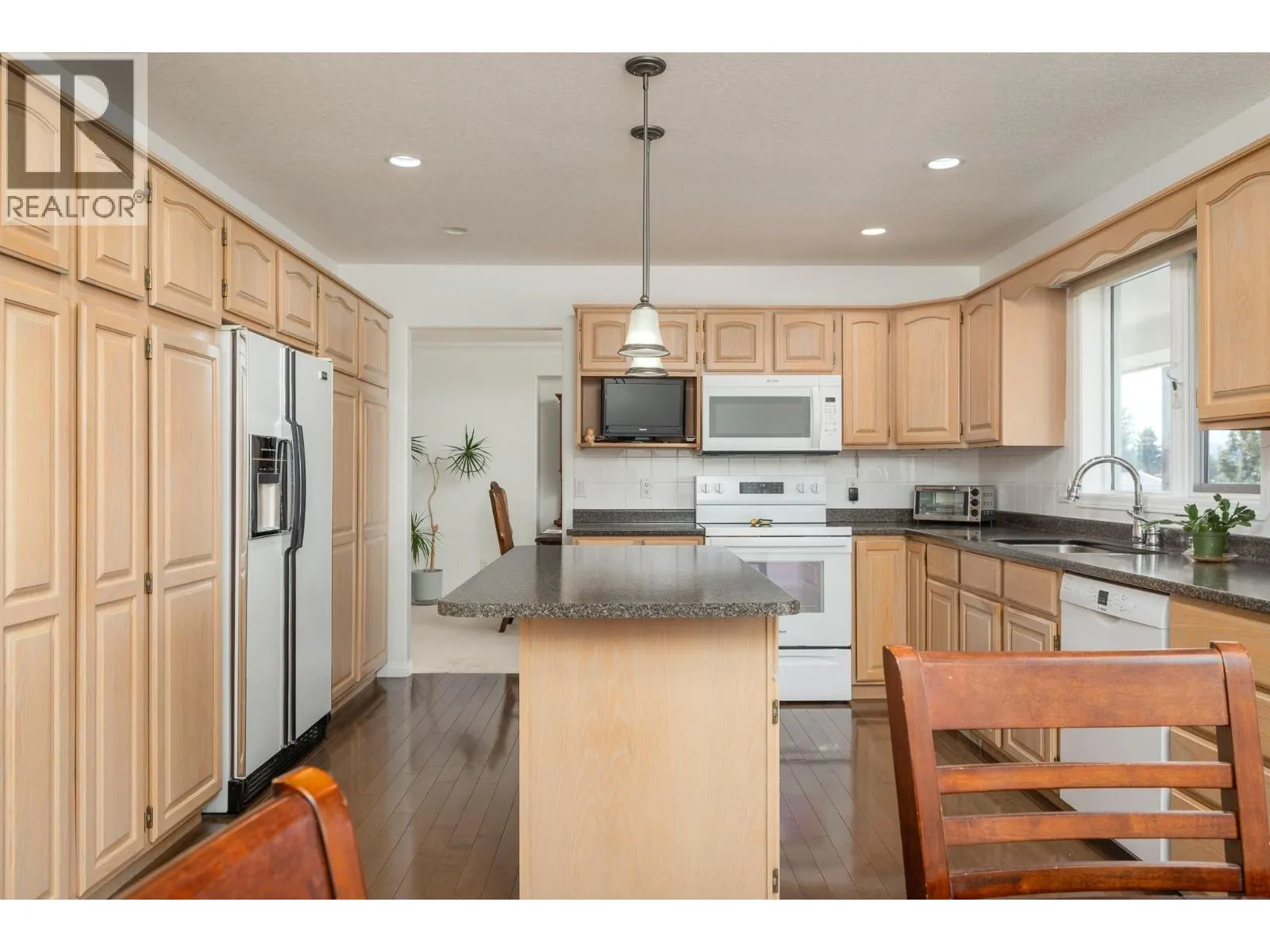 3912 Cascade Drive