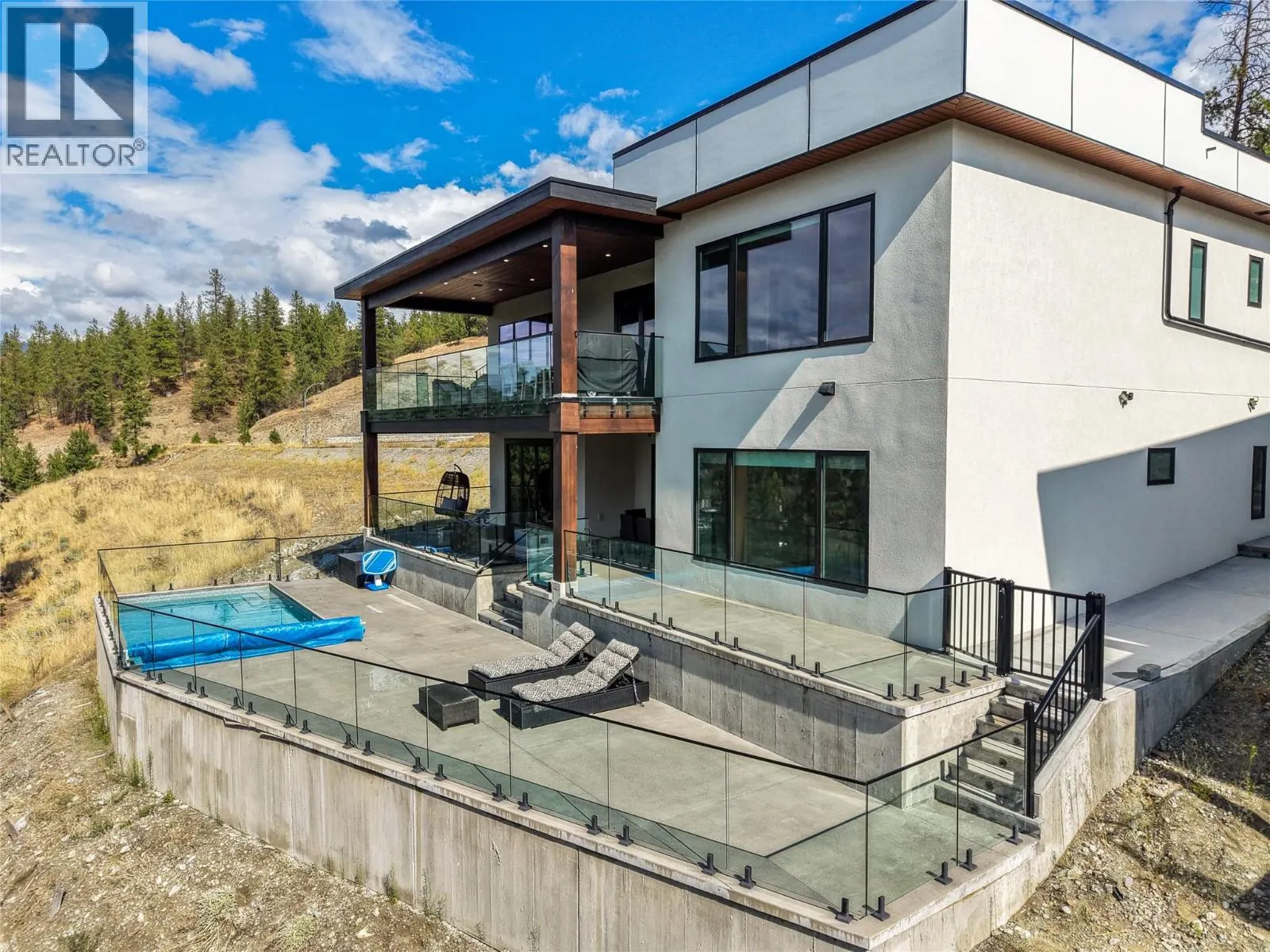 2703 HAWTHORN Drive