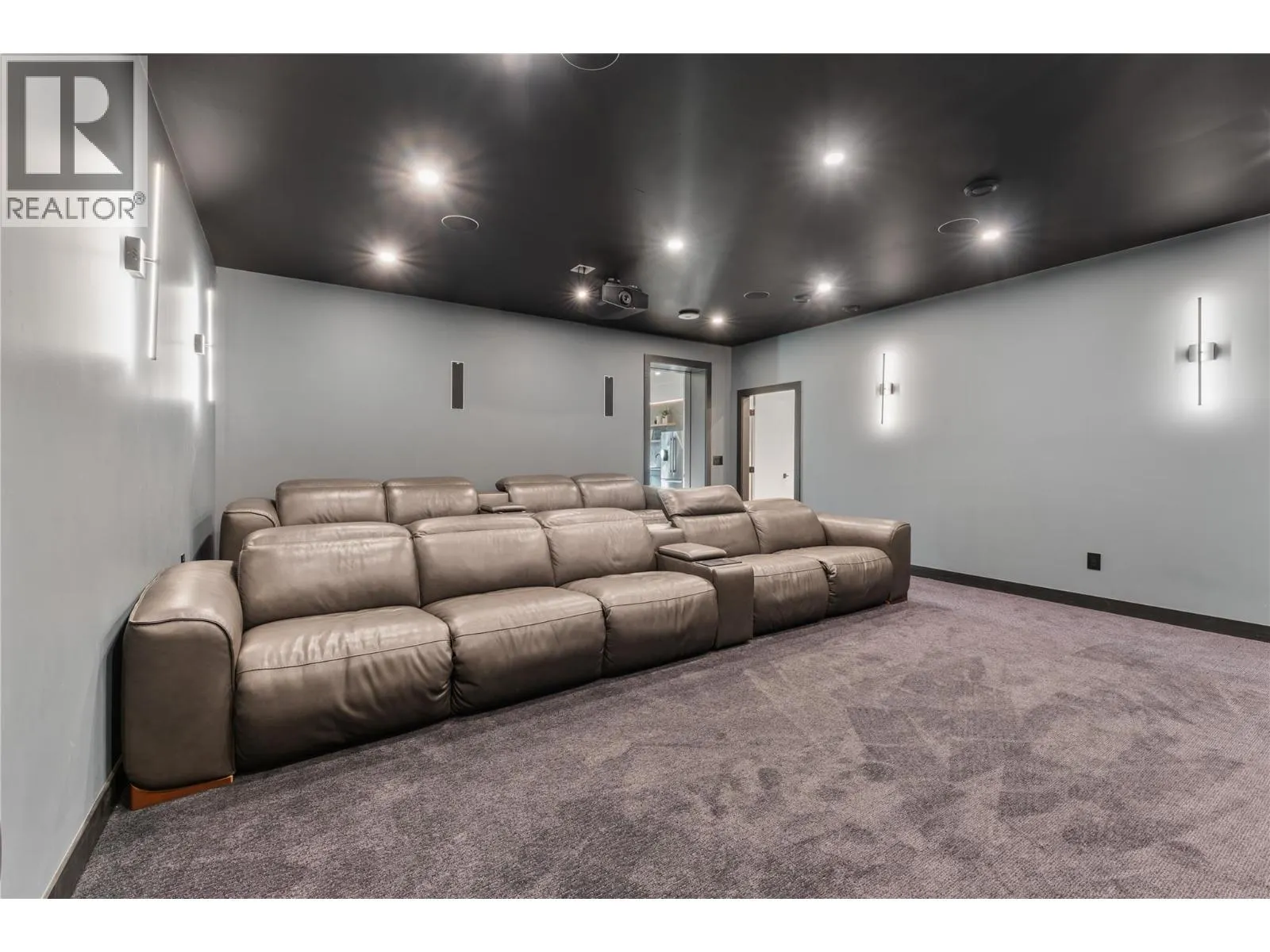2703 HAWTHORN Drive