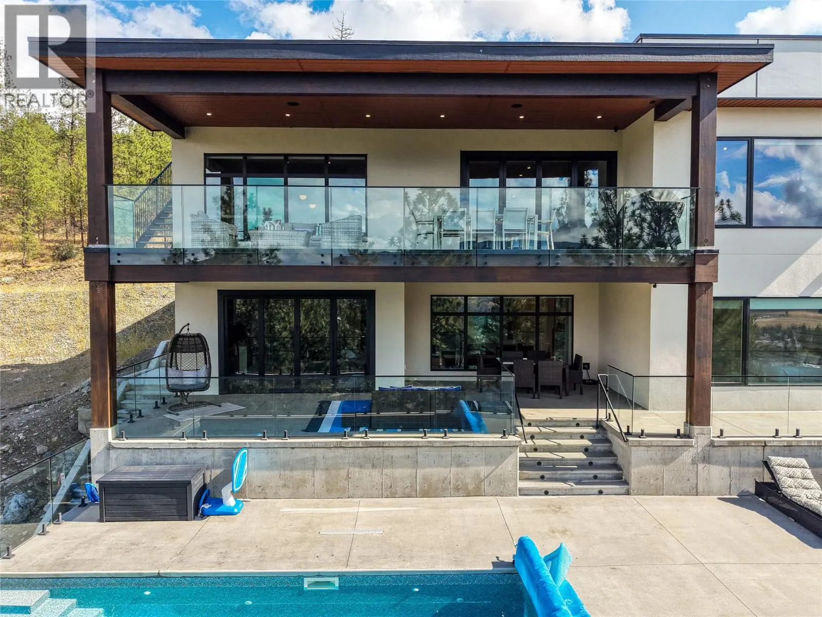 2703 HAWTHORN Drive