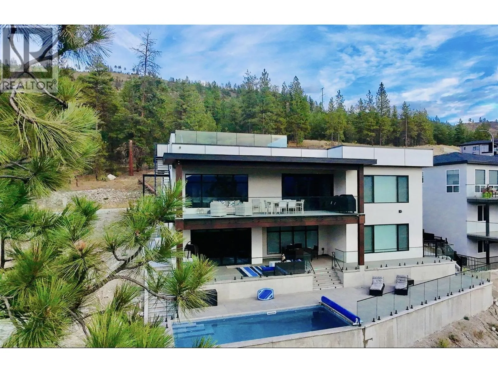 2703 HAWTHORN Drive