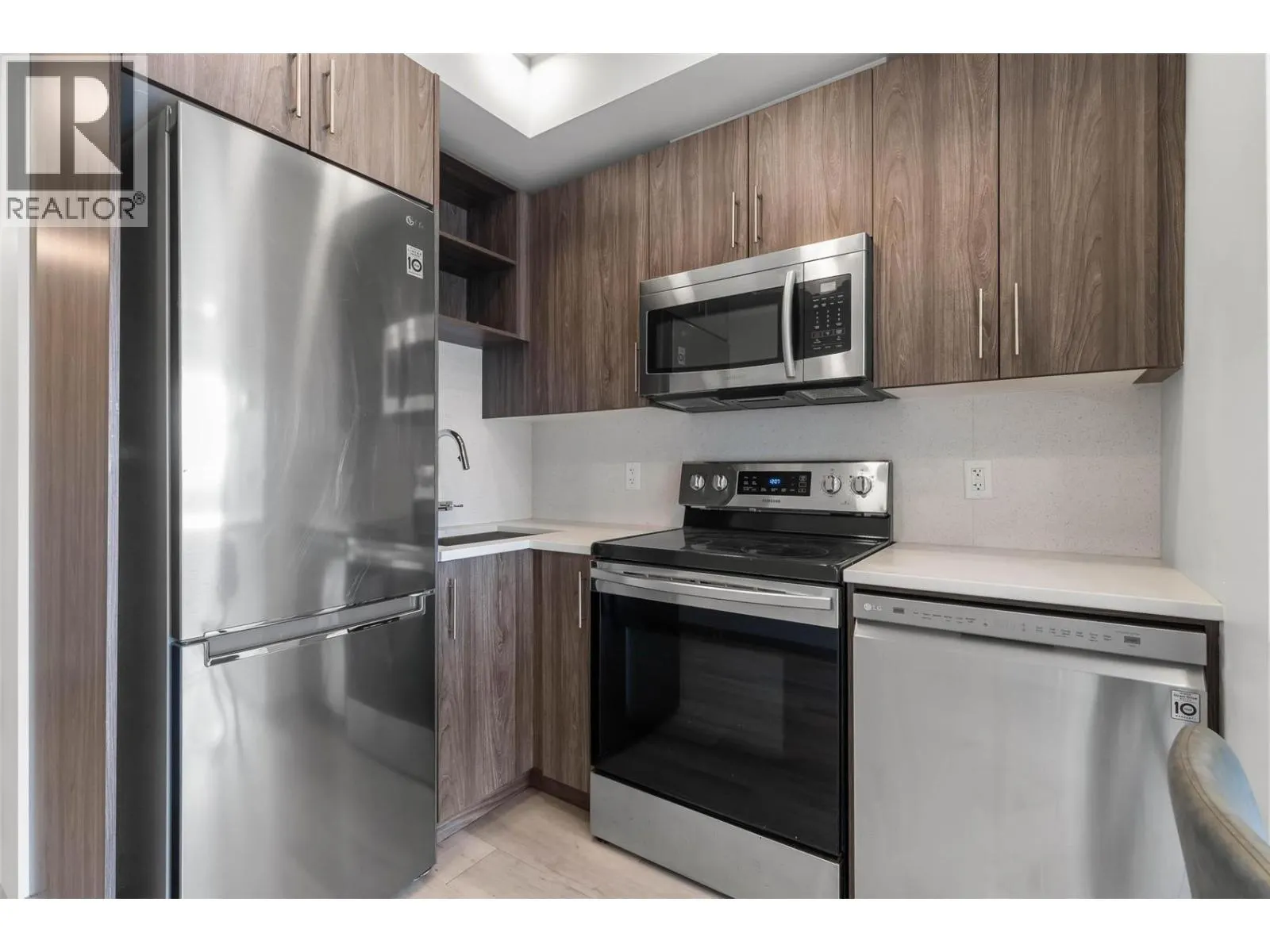 345 Dougall Road N Unit# PH8