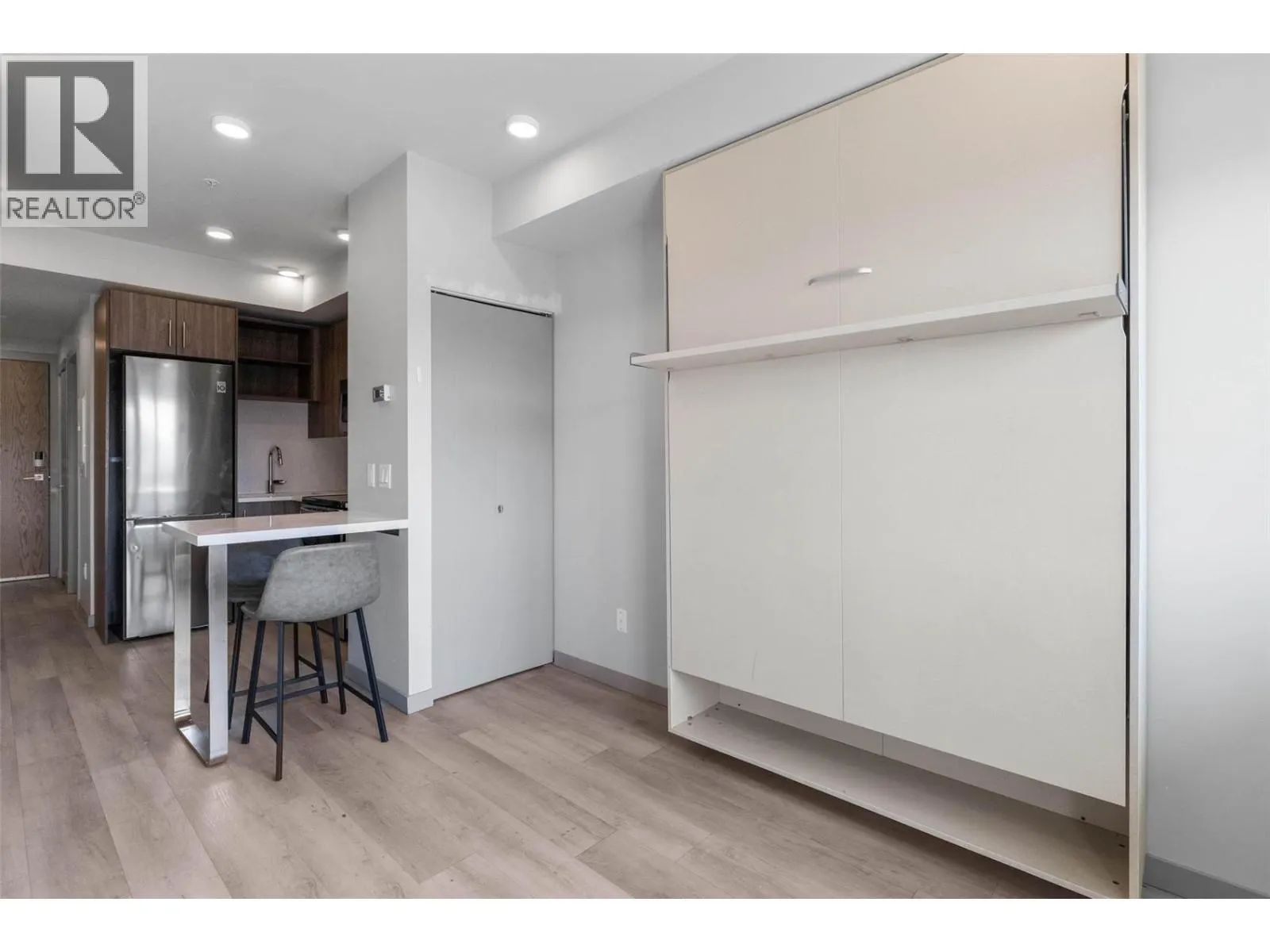 345 Dougall Road N Unit# PH8