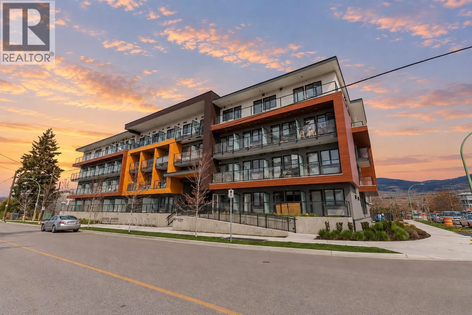 345 Dougall Road N Unit# PH8