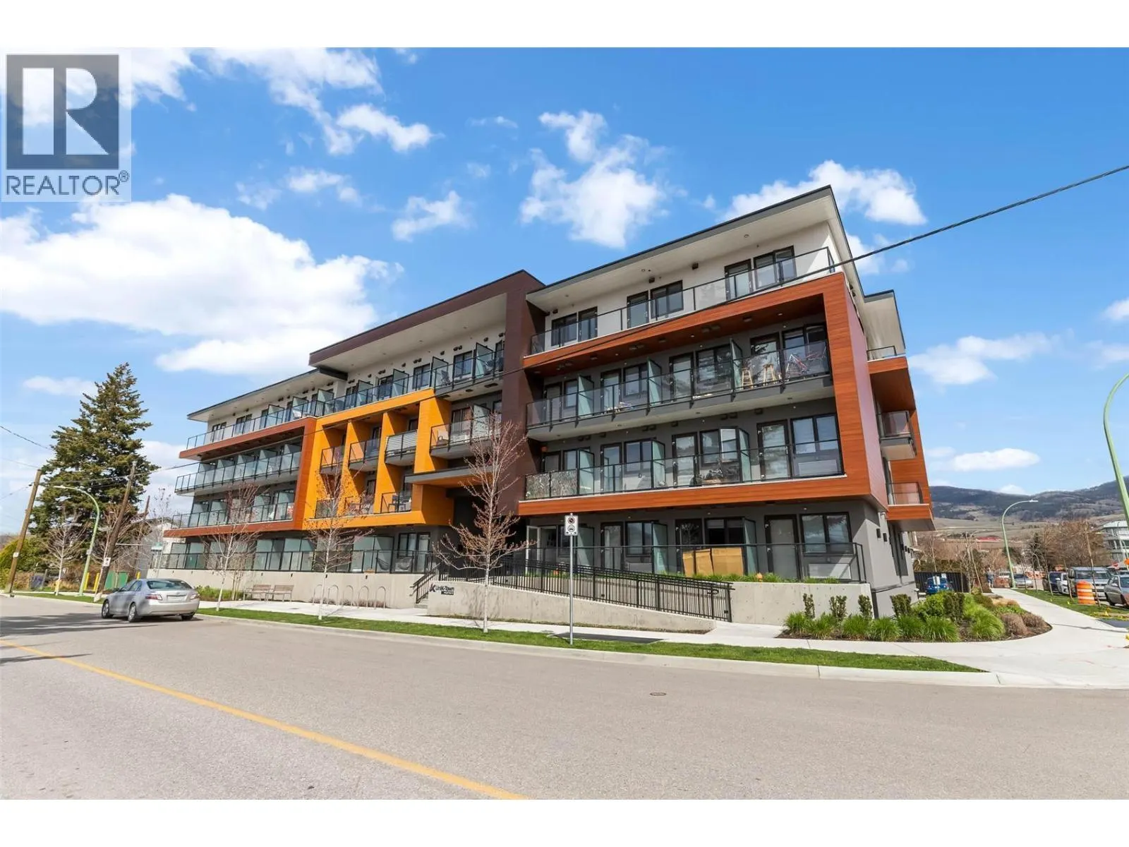 345 Dougall Road N Unit# PH8