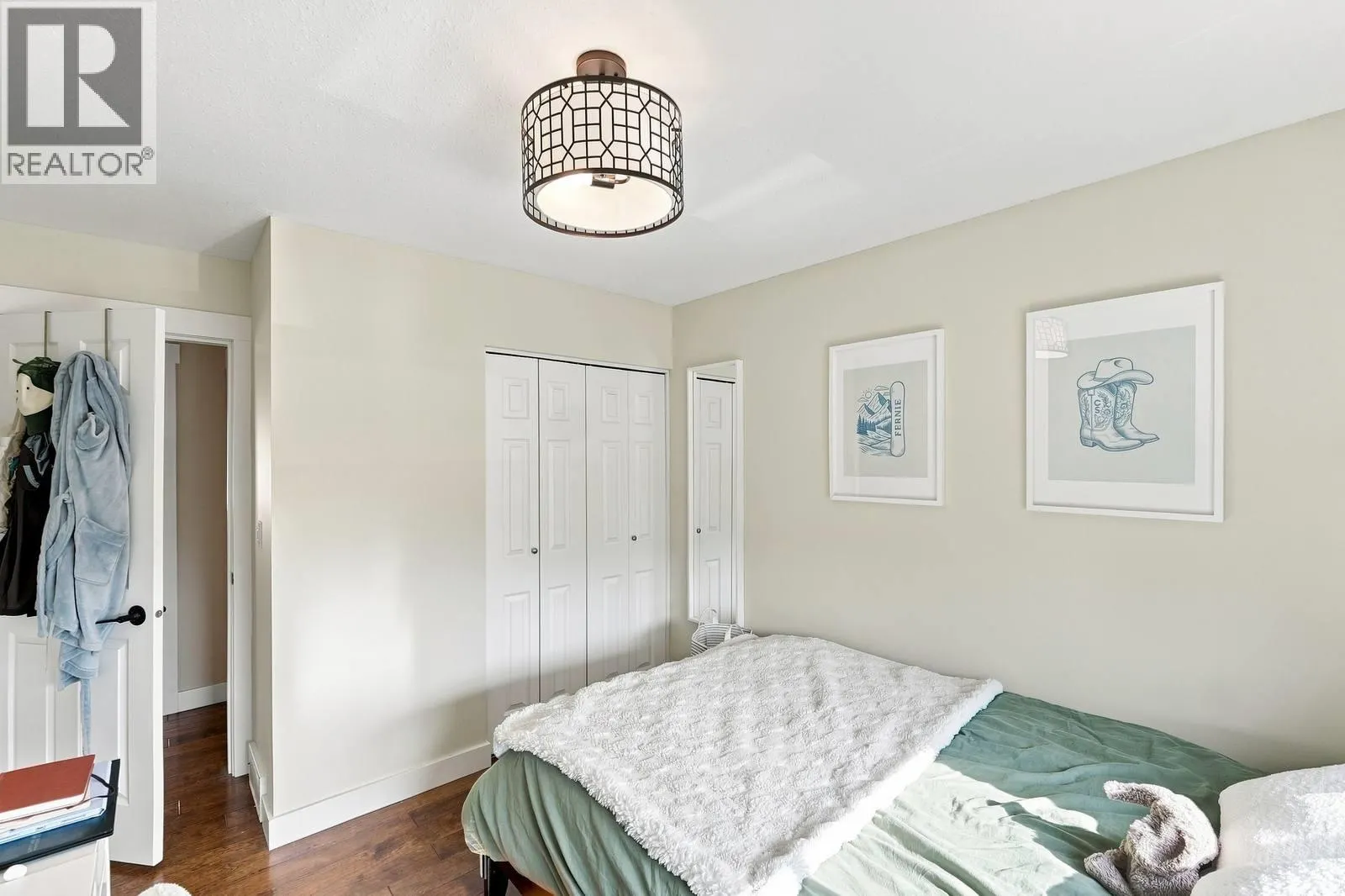 464 Glen Pine Court