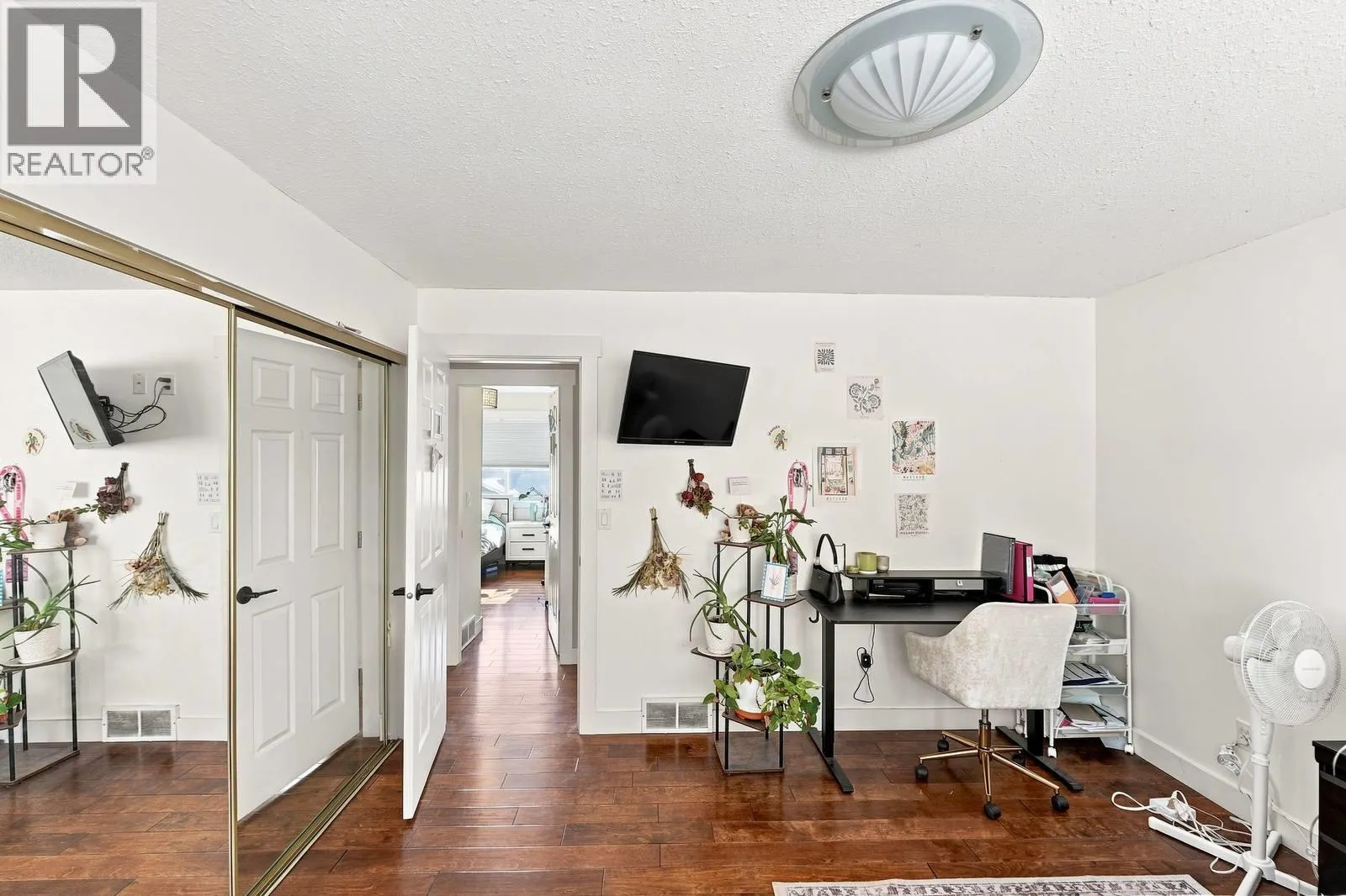 464 Glen Pine Court