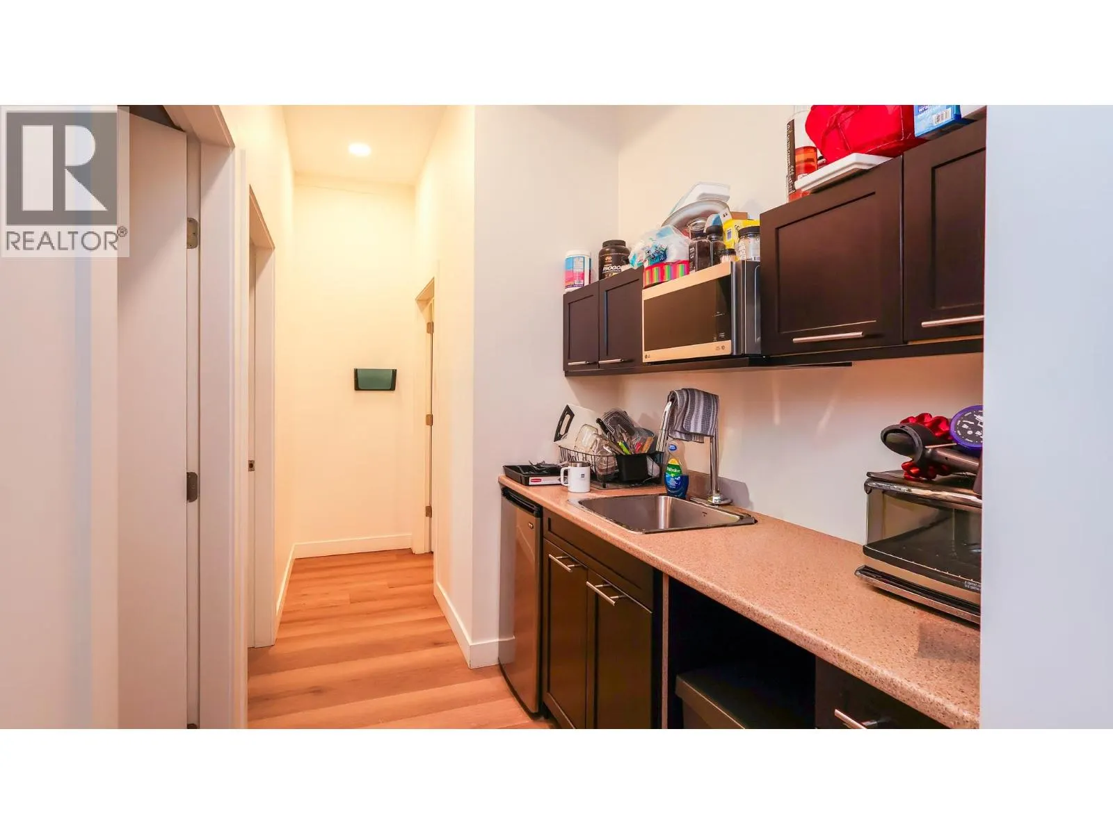 470 Neave Court Unit# 104