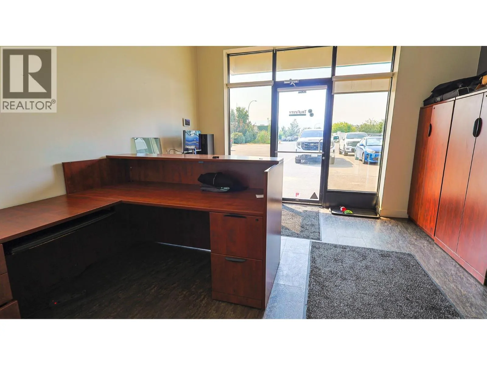 470 Neave Court Unit# 104