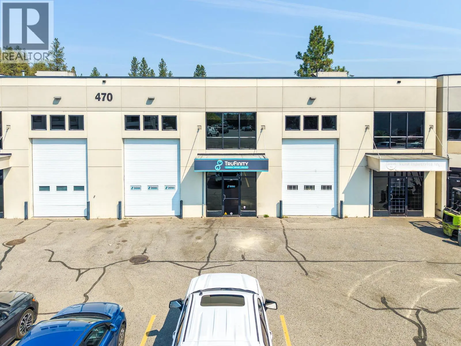470 Neave Court Unit# 104