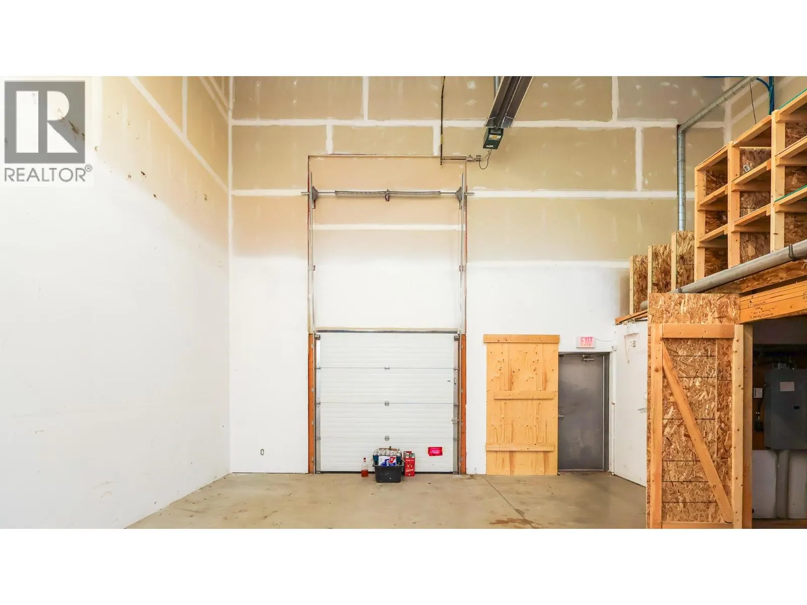 470 Neave Court Unit# 104