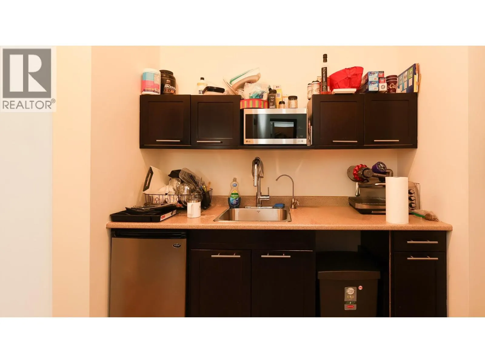 470 Neave Court Unit# 104