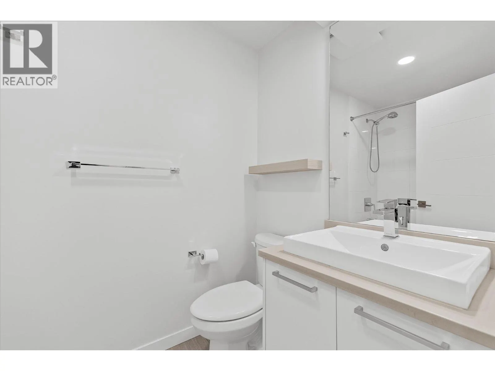 1515 Highland Drive N Unit# 37