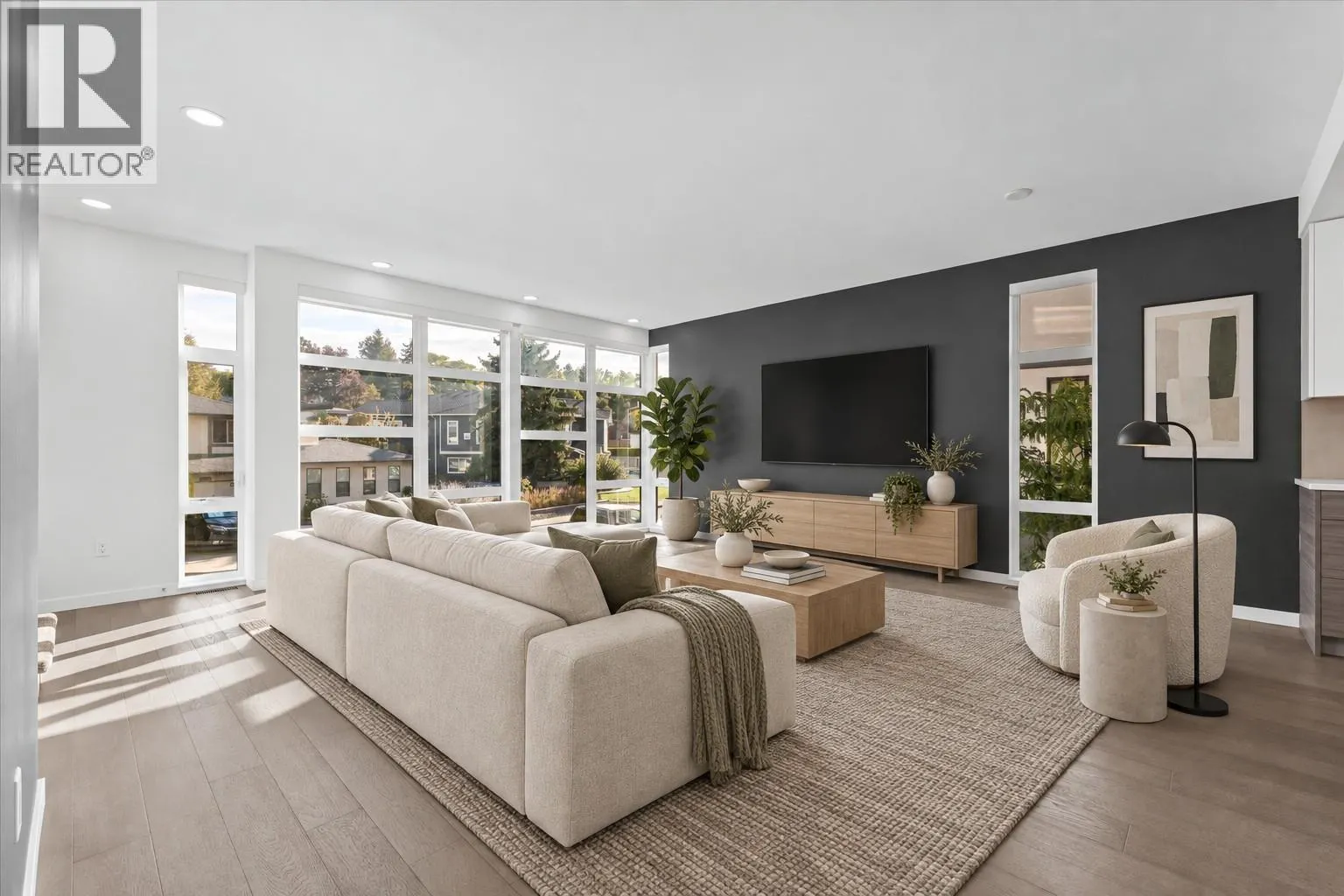 1515 Highland Drive N Unit# 37