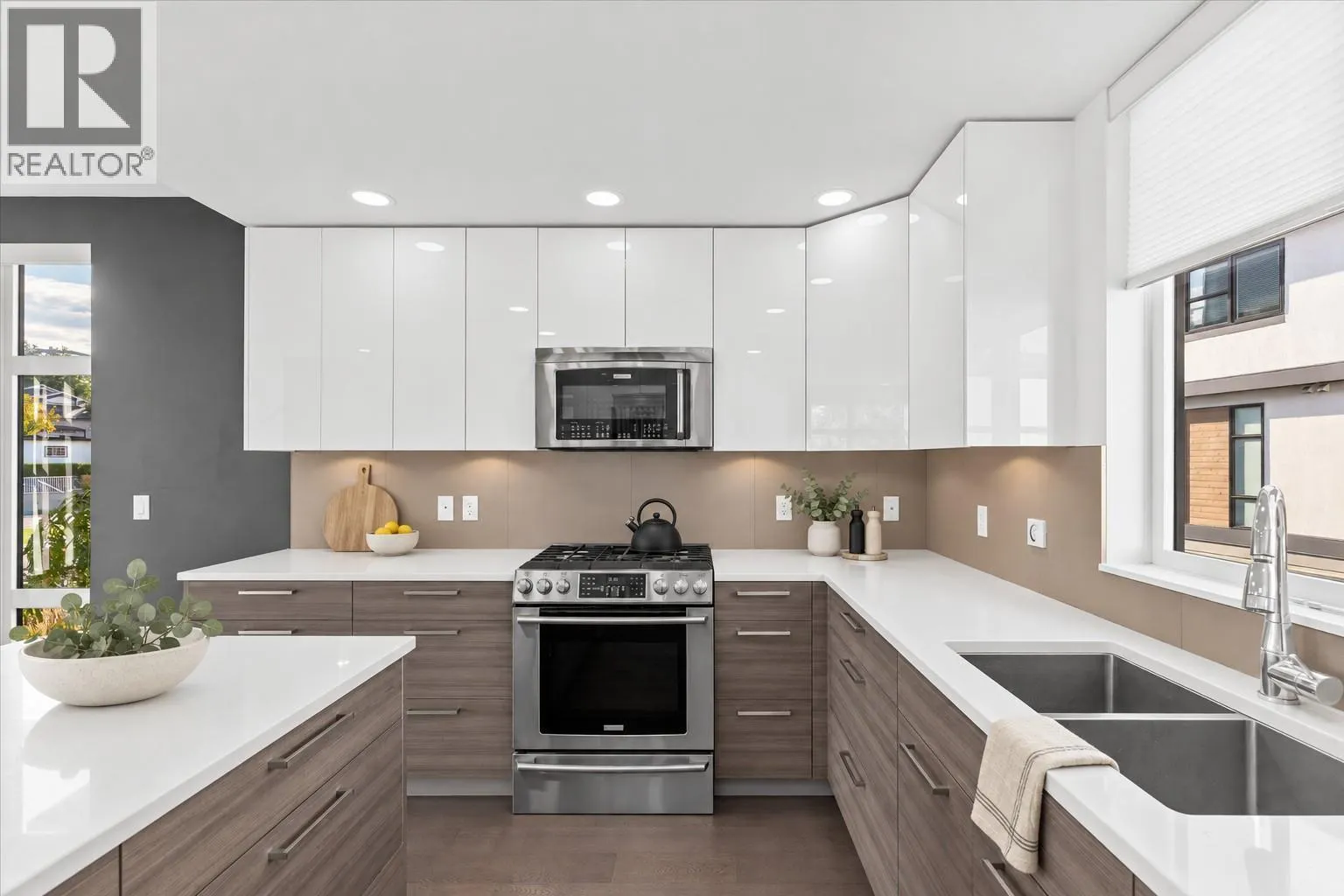 1515 Highland Drive N Unit# 37