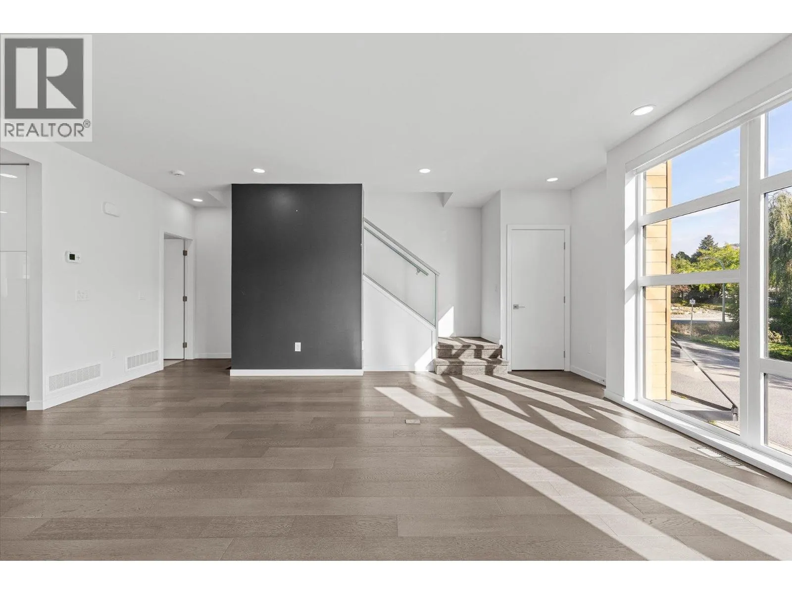 1515 Highland Drive N Unit# 37