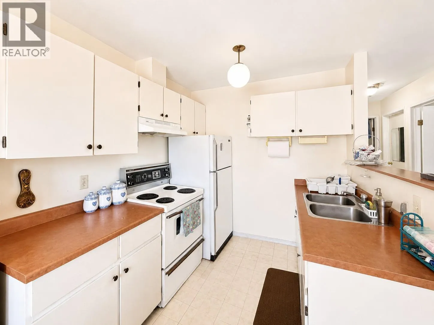 5869 Main Street Unit# 4
