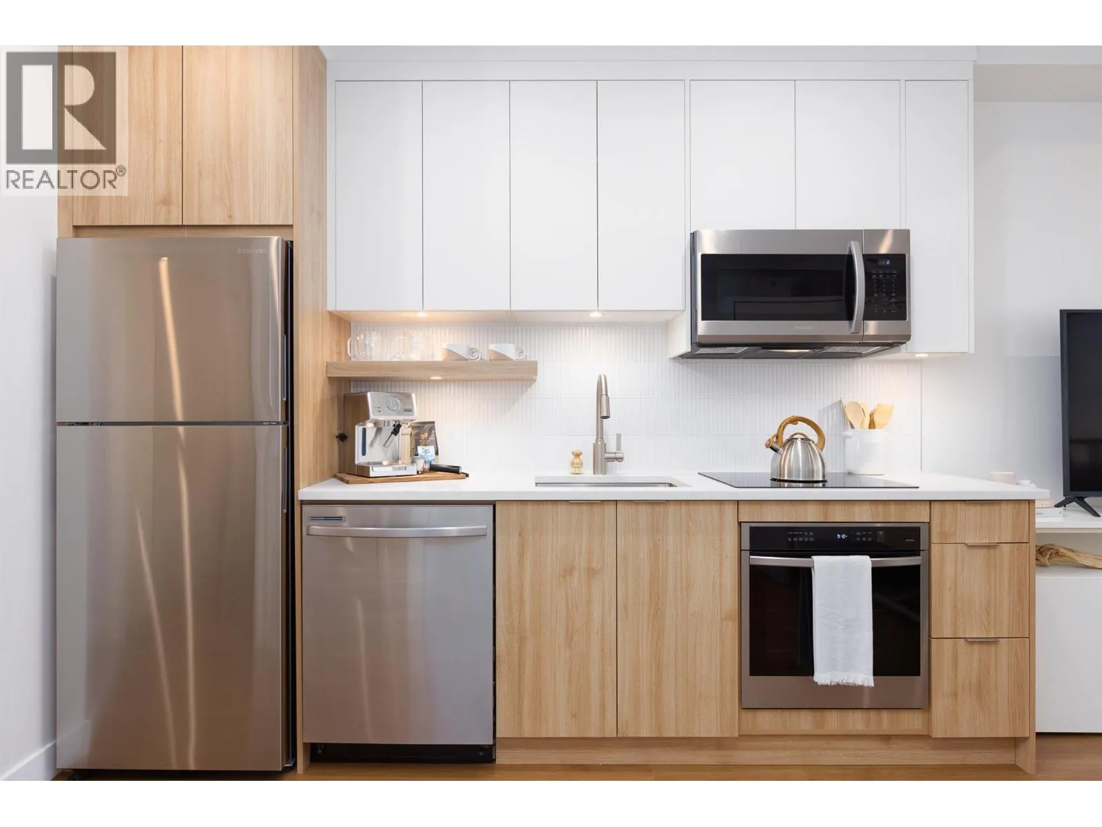 1281 Pridham Avenue Unit# 328 Lot# 84