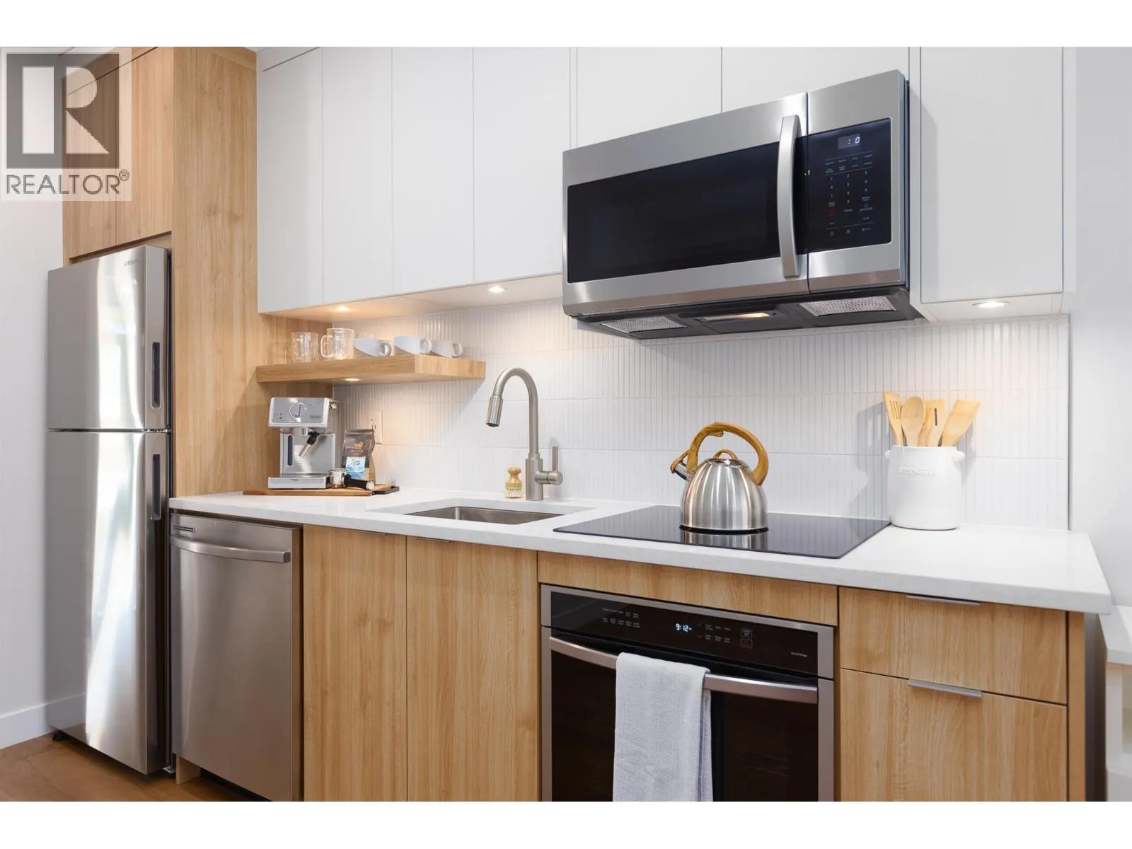 1281 Pridham Avenue Unit# 328 Lot# 84