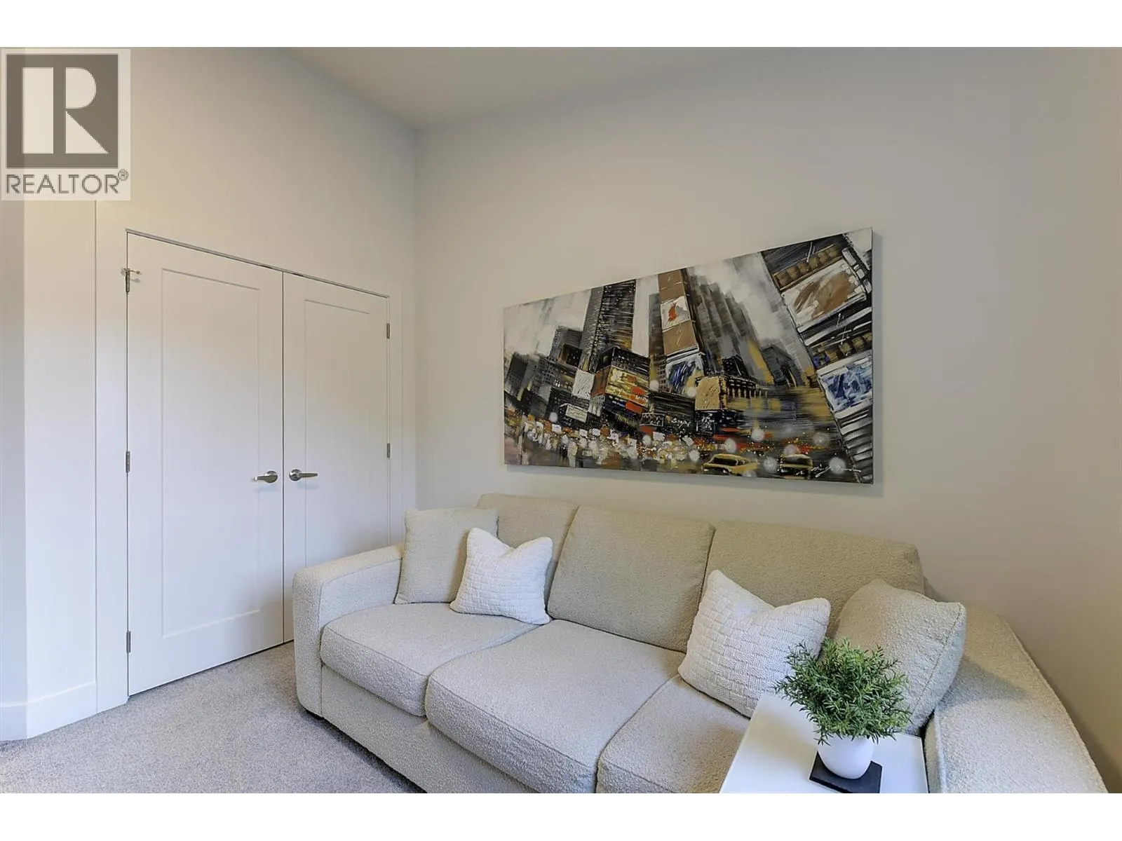 2274 Woodlawn Street Unit# 2