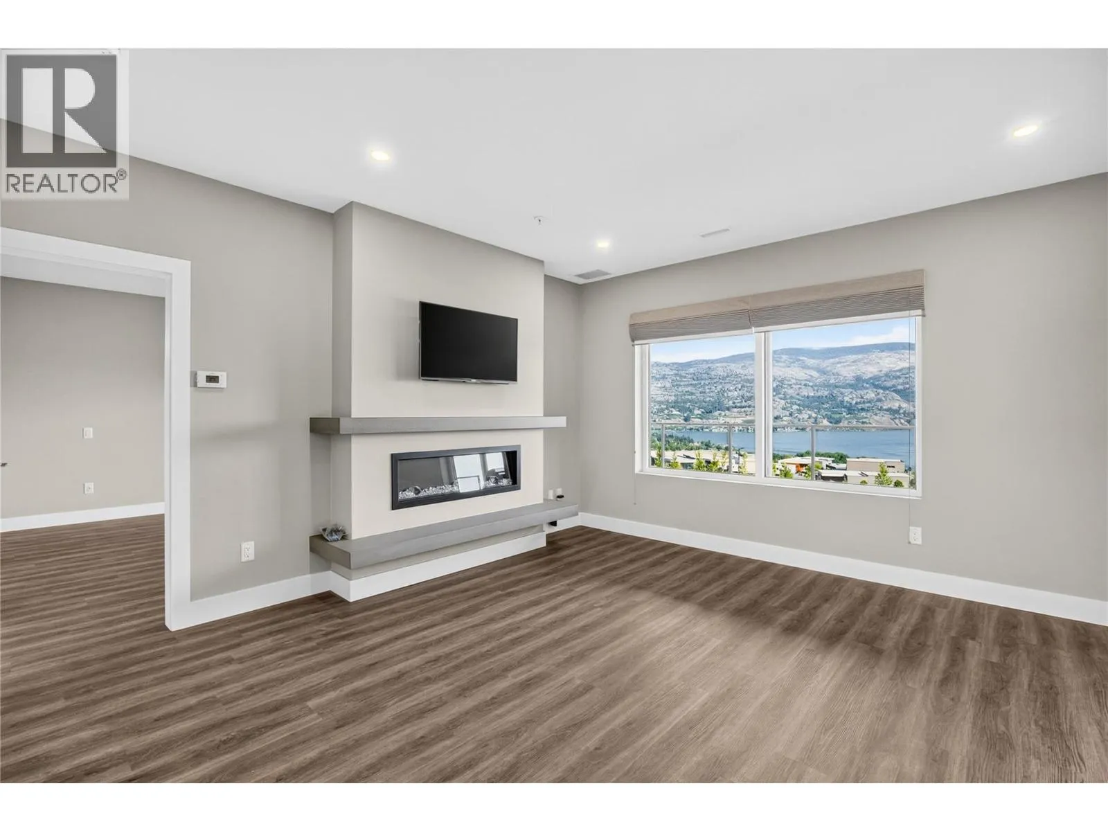 400 Vista Park Unit# 422