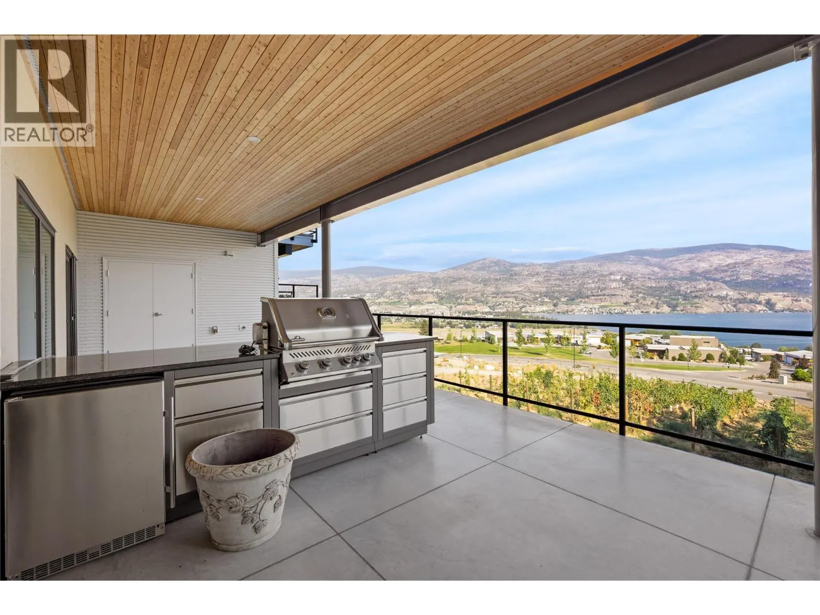 400 Vista Park Unit# 422