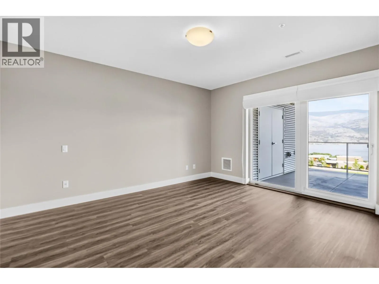 400 Vista Park Unit# 422