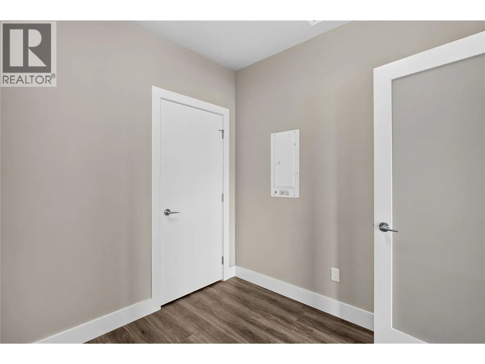 400 Vista Park Unit# 422