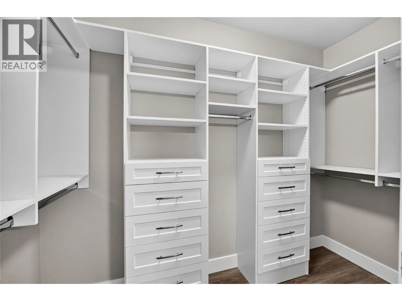 400 Vista Park Unit# 422