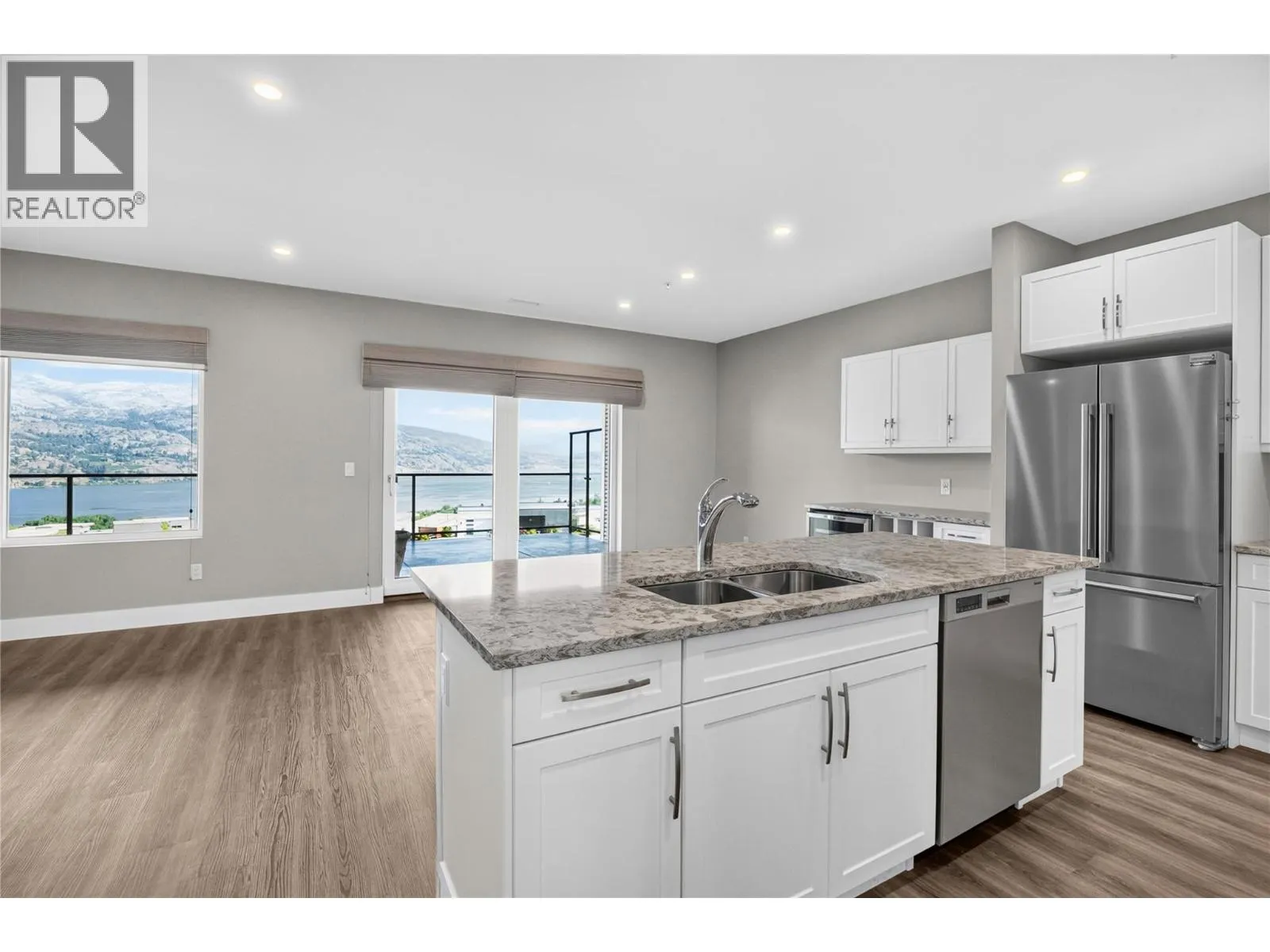 400 Vista Park Unit# 422