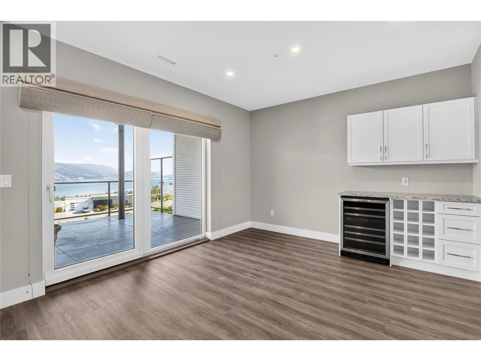 400 Vista Park Unit# 422