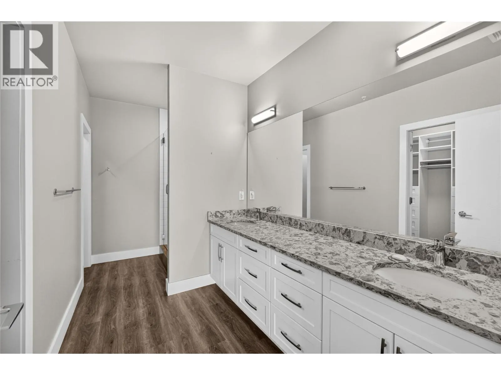 400 Vista Park Unit# 422