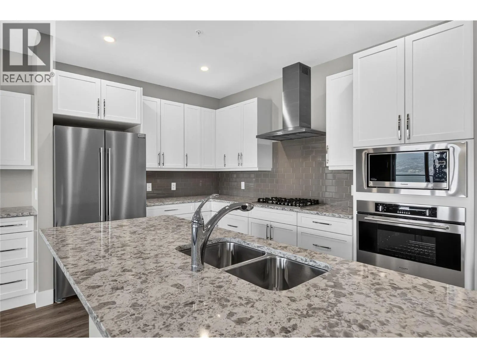 400 Vista Park Unit# 422