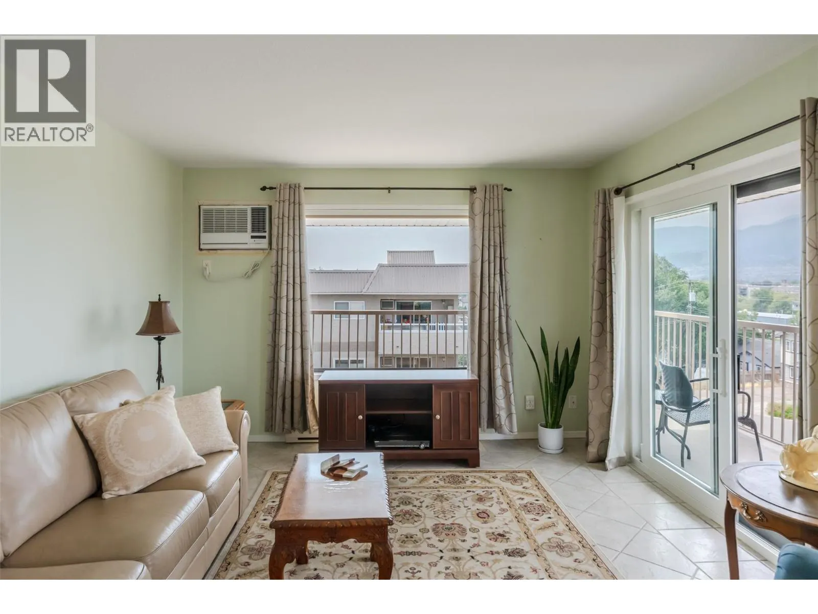 84 Van Horne Street Unit# 304