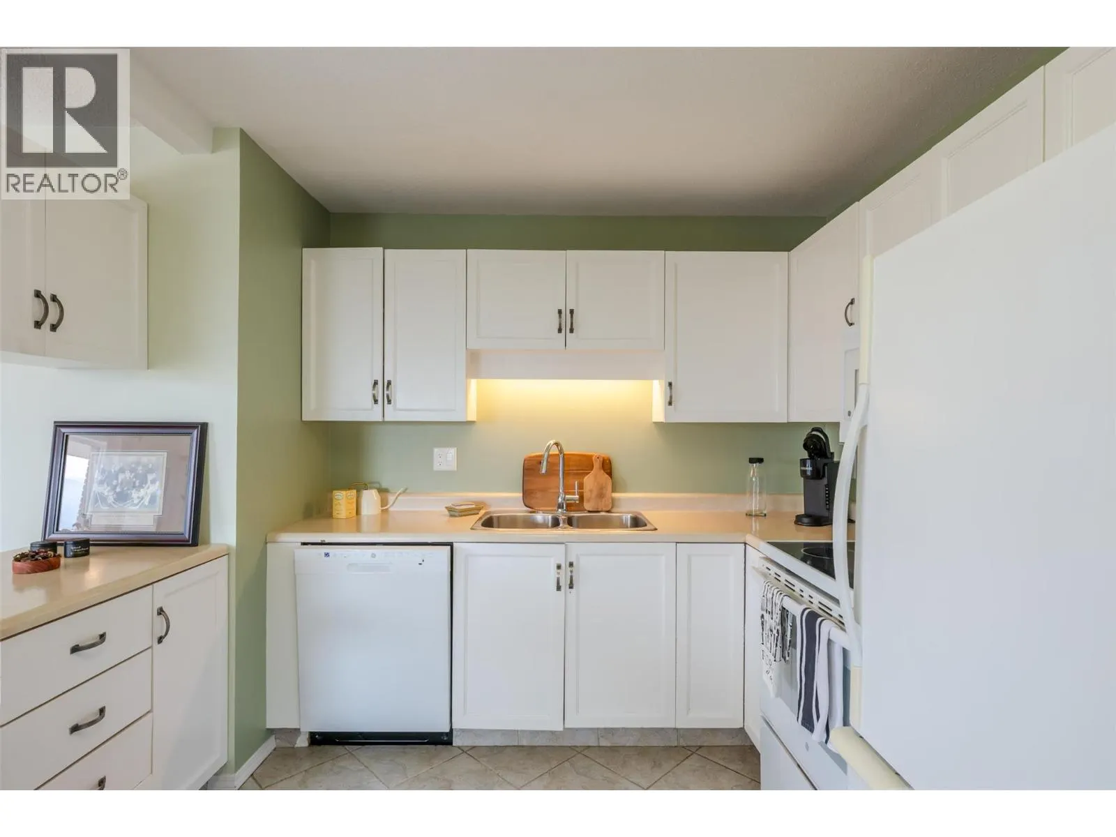 84 Van Horne Street Unit# 304