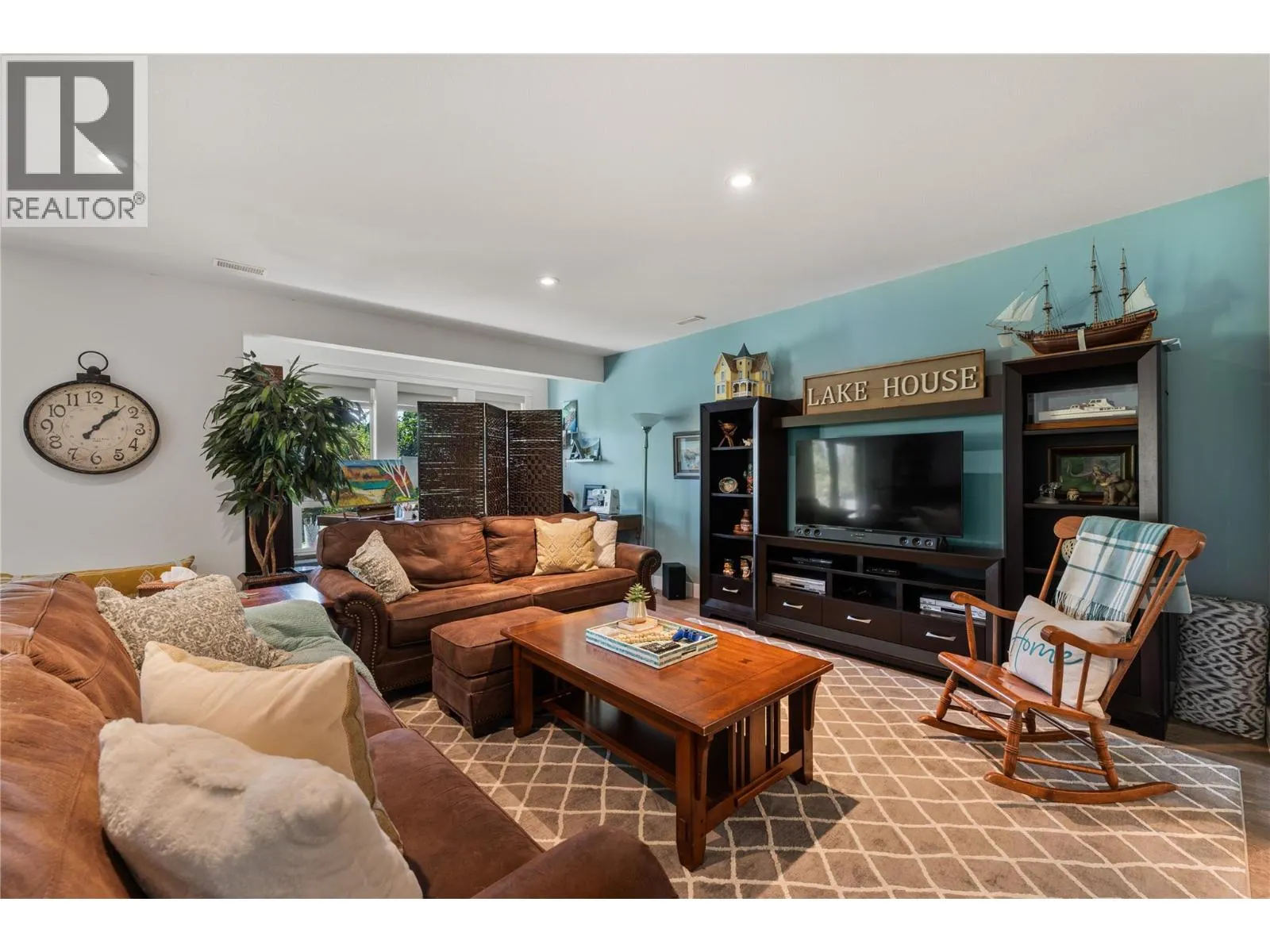 13011 East Ridge Drive