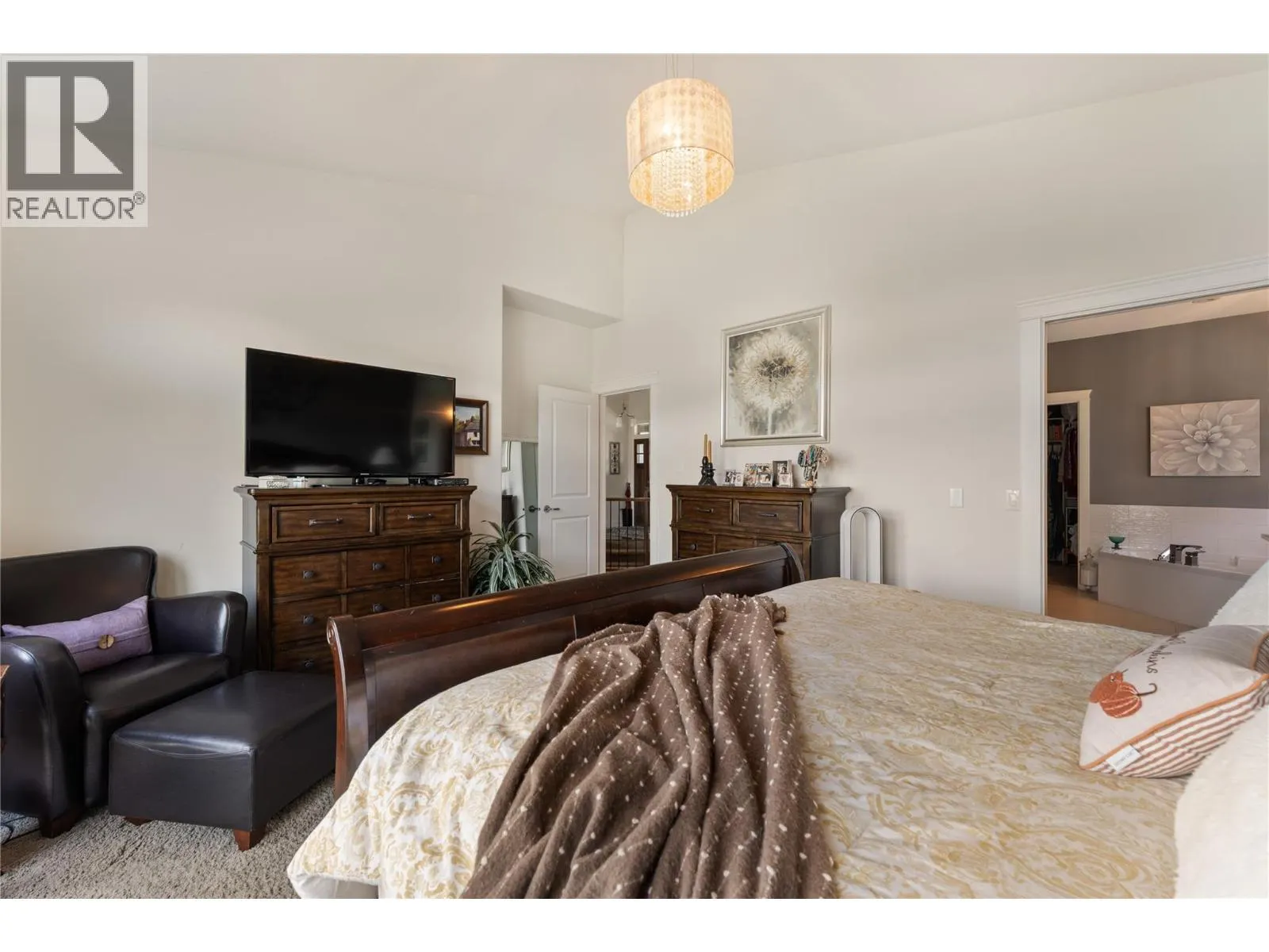 13011 East Ridge Drive