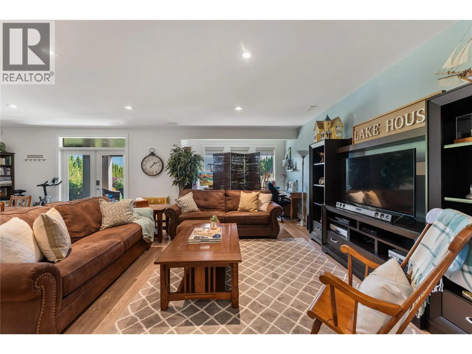13011 East Ridge Drive