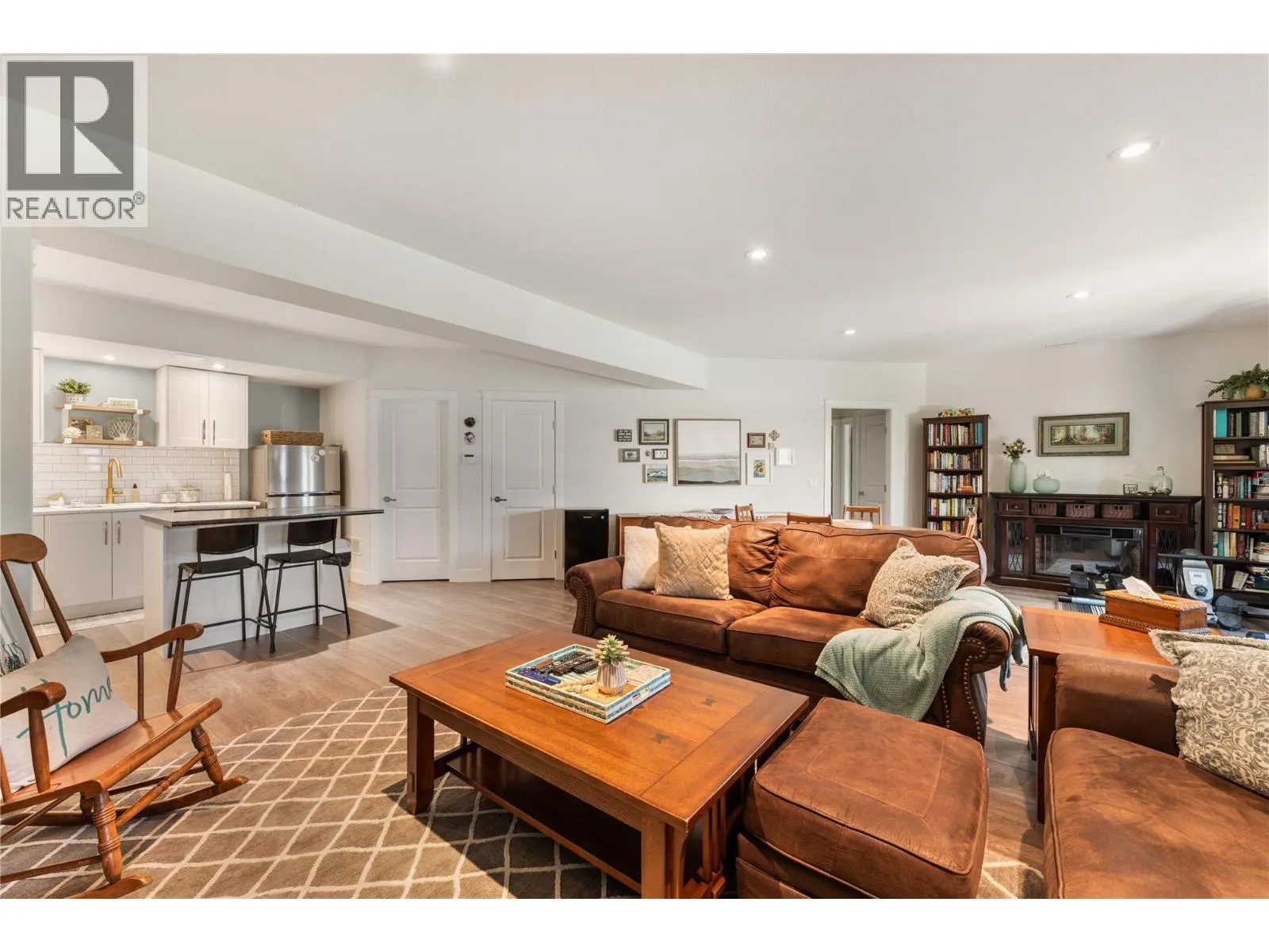 13011 East Ridge Drive