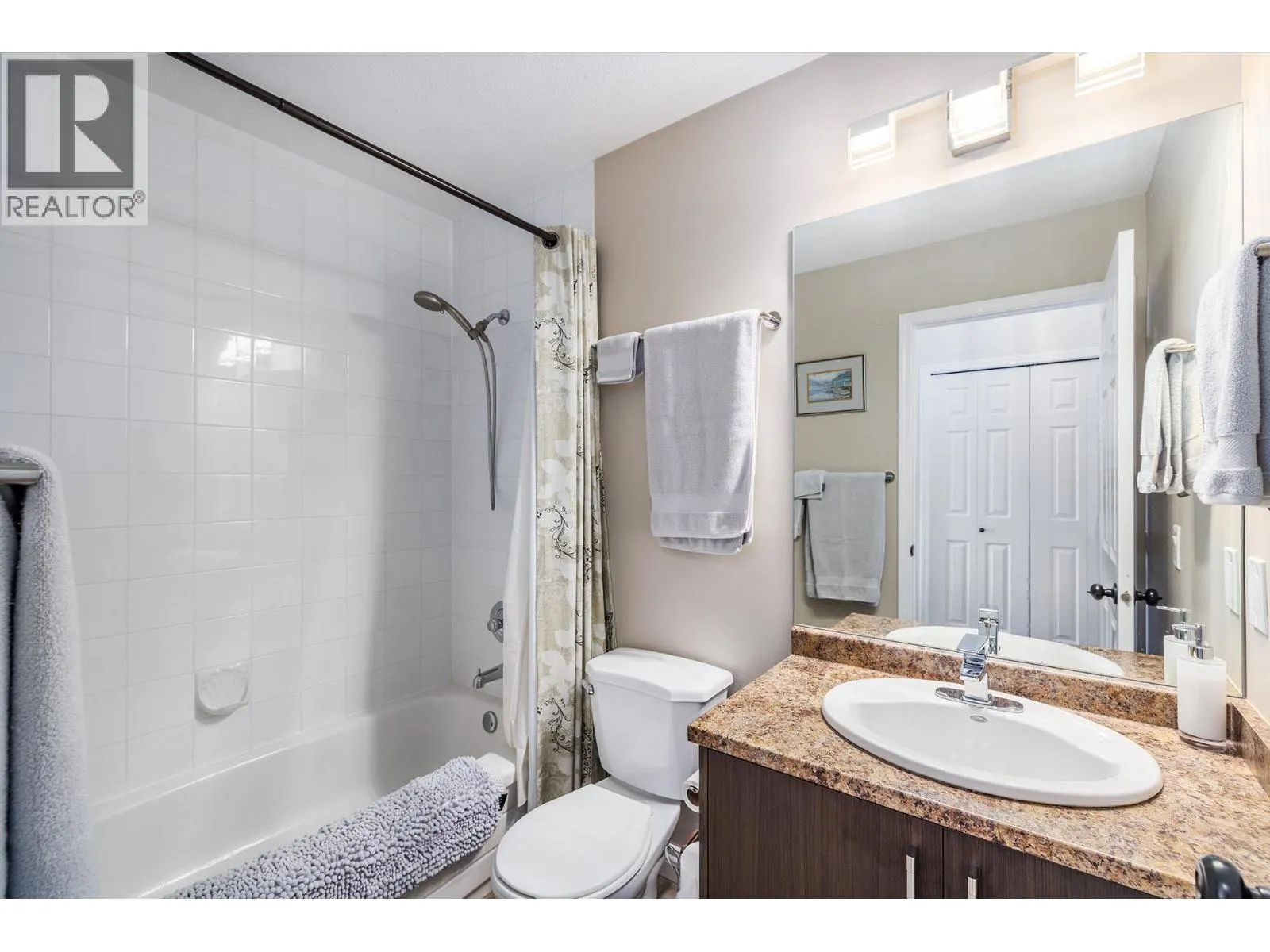 4450 Ponderosa Drive Unit# 204