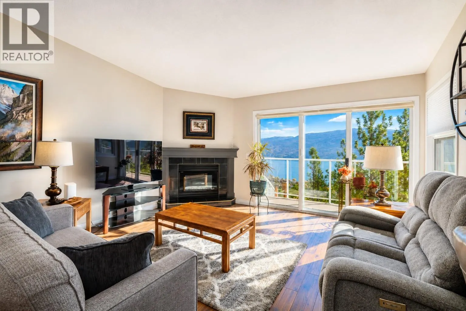 4450 Ponderosa Drive Unit# 204