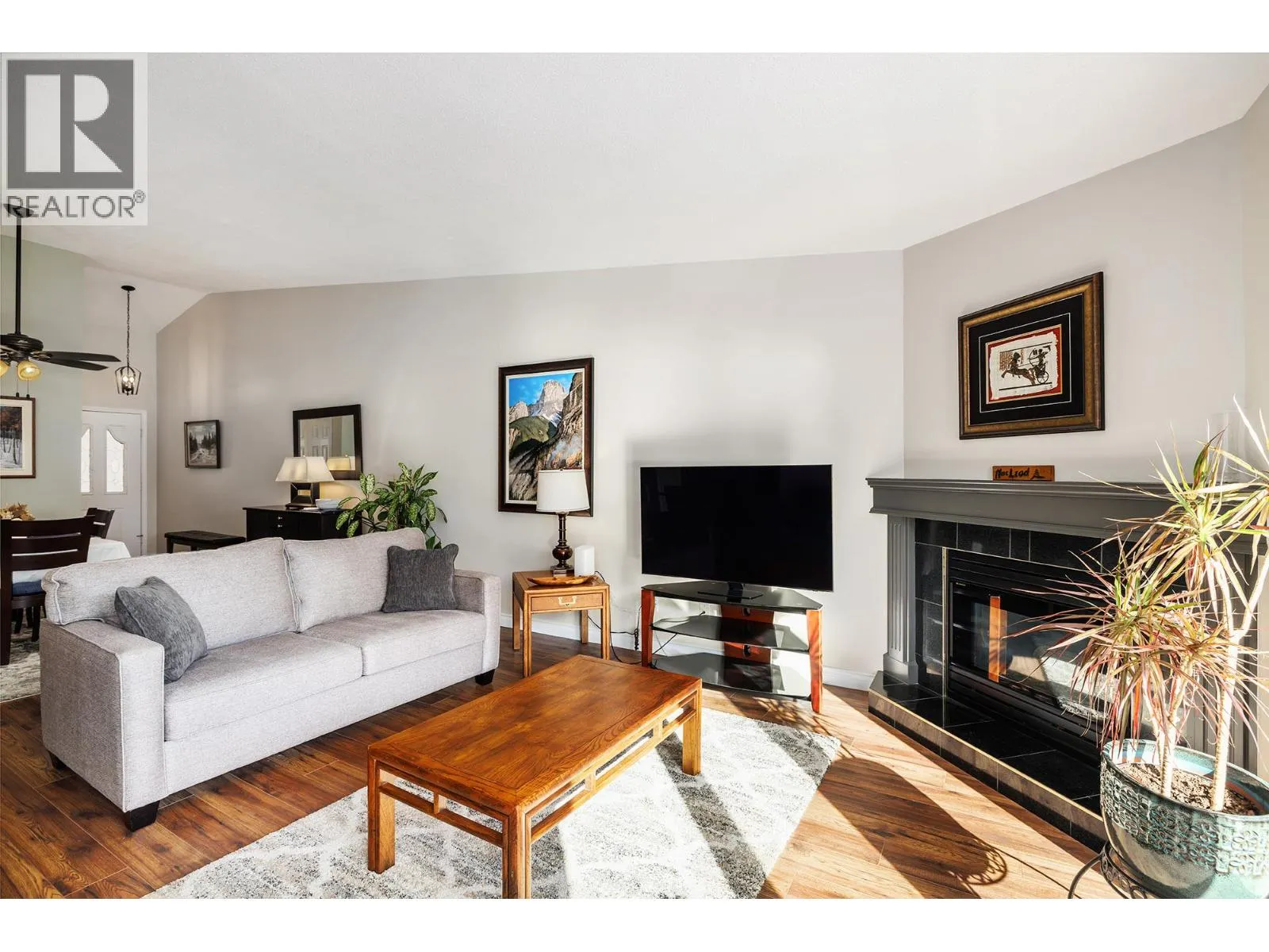 4450 Ponderosa Drive Unit# 204