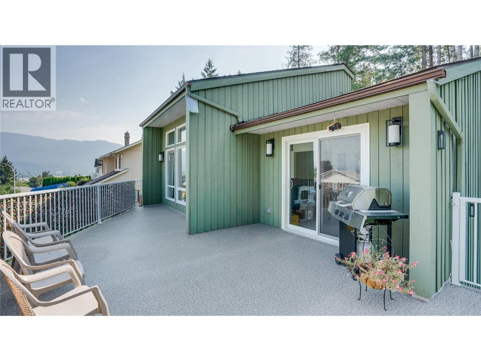 29 Preston Crescent